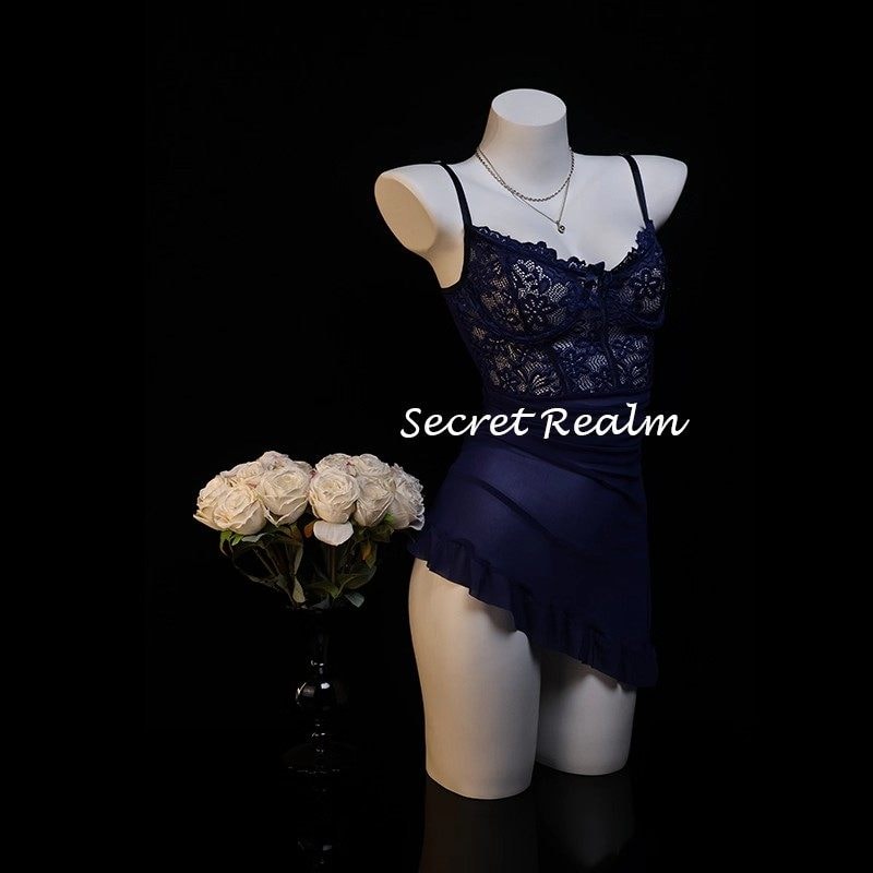 Áo ngủ gợi cảm với nội y ren xuyên thấu phong cách quyến rũ và mê hoặc