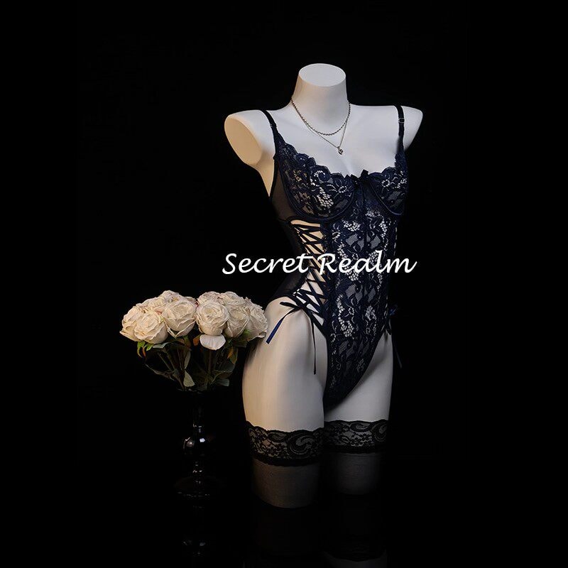 Bộ đồ liền thân ren gợi cảm xuyên thấu khoét rỗng