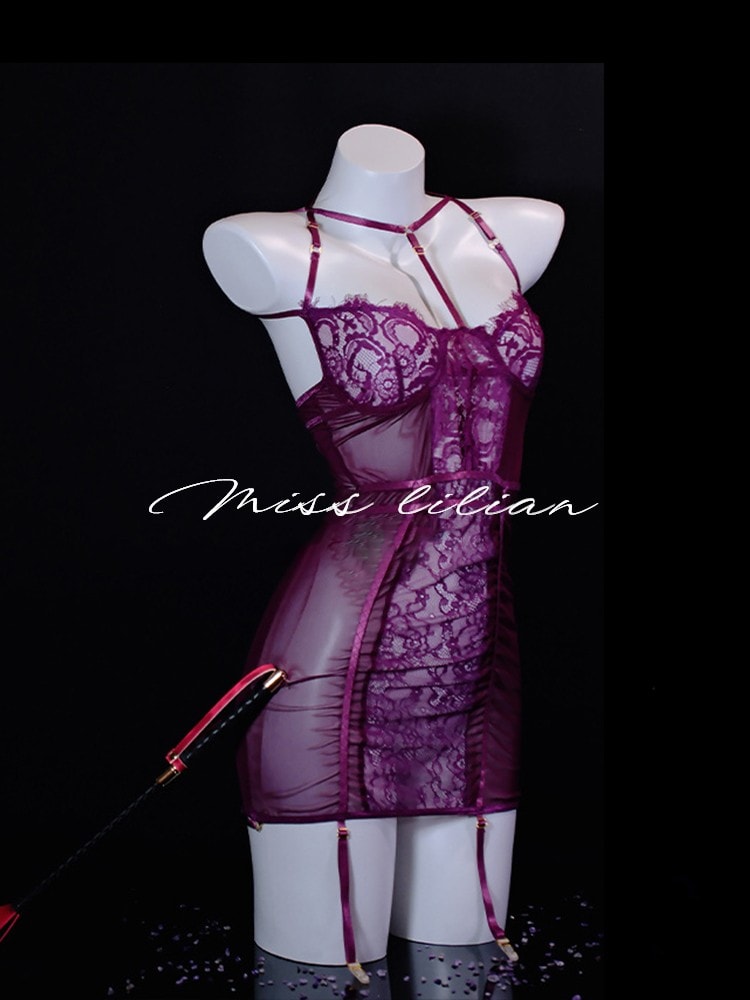 Váy ngủ ren khoét sâu gợi cảm